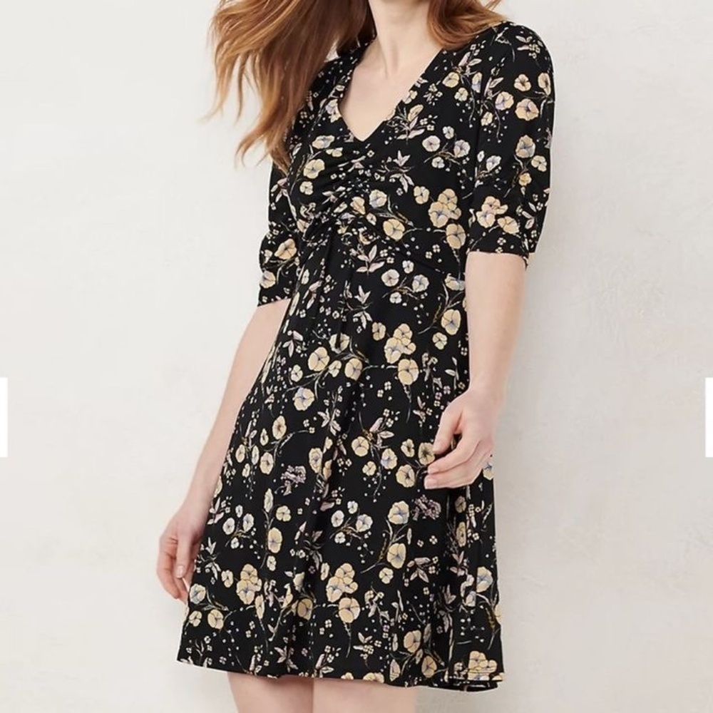 LC Lauren Conrad Ruched Fit & Flare Dress Floral Black Casual Travel Plus Size - Picture 1 of 6